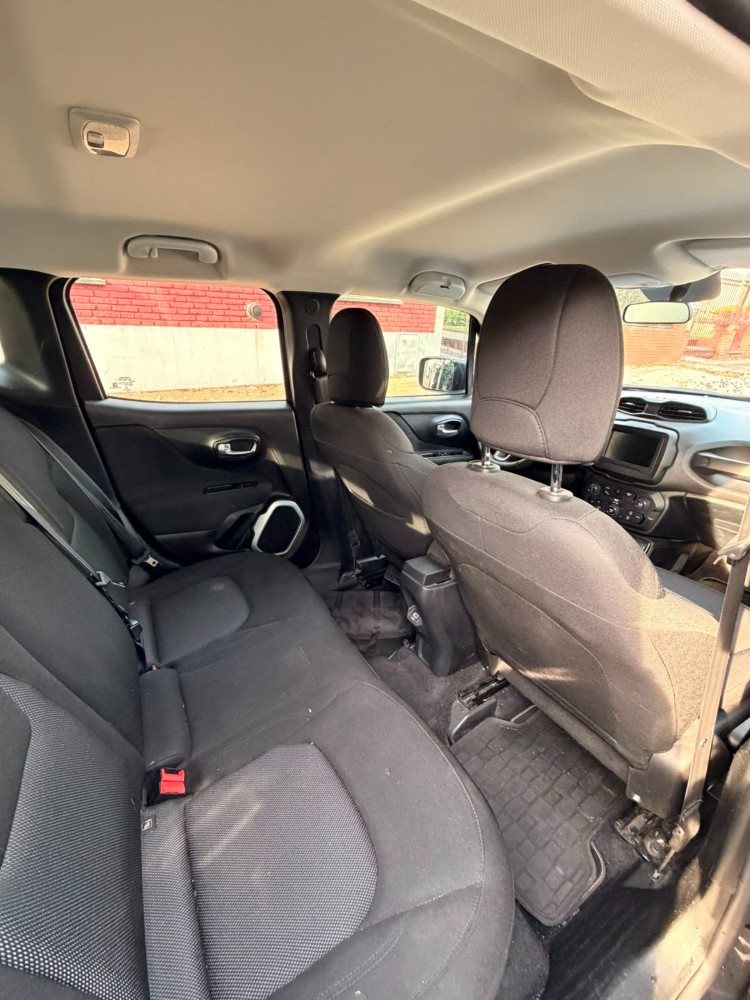 Jeep Renegade Sport — foto 11